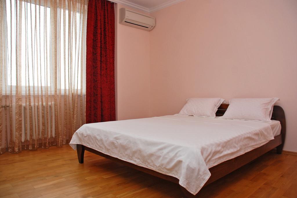 Kiev Pozniaky Apartment Chambre photo